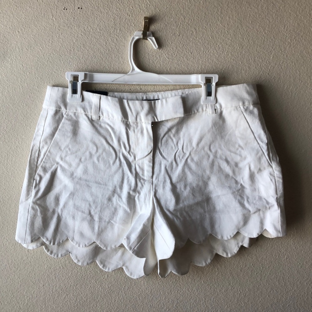 White linen scallop hemmed JCrew shorts
